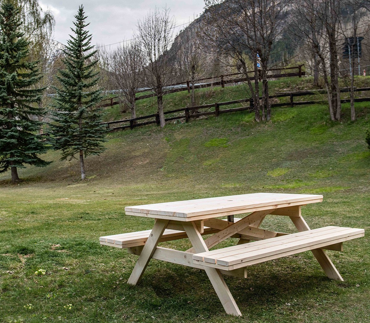 tavolo in legno da giardino mountain