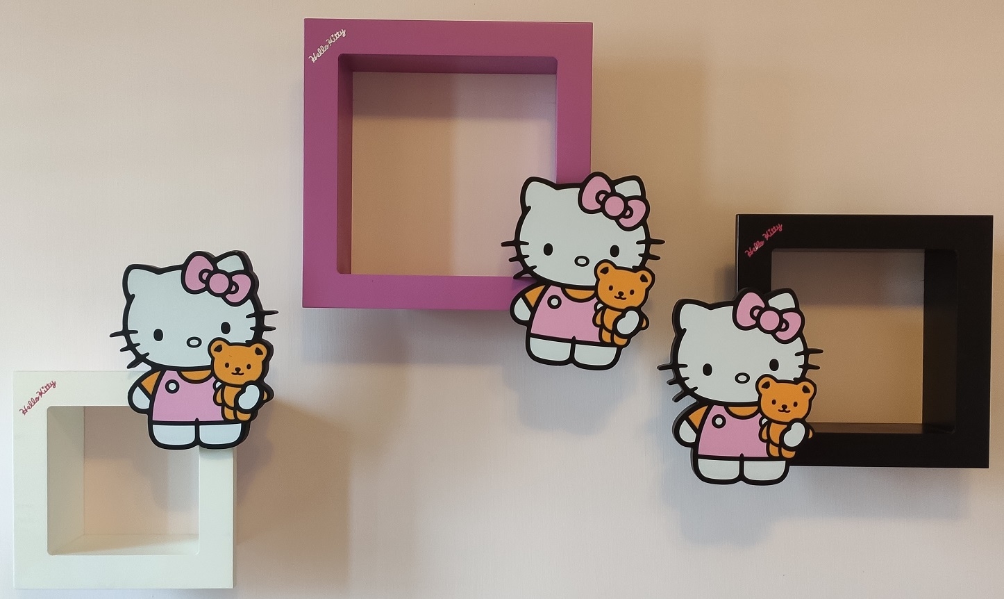 Set 3 mensole a cubo in Mdf Laccato Opaco vari colori Hello Kitty Intrio cm 1,5 x 28 x 28