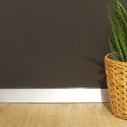 Emuca Alzatina triangolare per cucina Plasline con accessori per installazione., 2,35 m, Anodizzato satinato