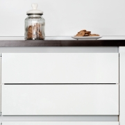 Emuca Kit profilo Gola centrale per mobili da cucina, Verniciato nero, Alluminio