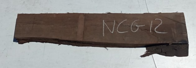 Tavola in legno di Noce Canaletto grezzo non refilato