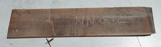 Tavola in legno di Noce Nazionale grezzo non refilato