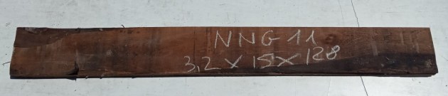 Tavola in legno di Noce Nazionale grezzo non refilato