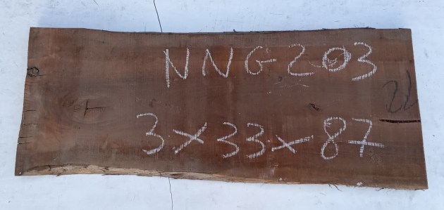 Tavola in legno di Noce Nazionale grezzo non refilato