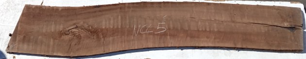 Tavola in legno di Noce Canaletto grezzo non refilato