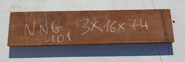 Tavola in legno di Noce Nazionale grezzo non refilato