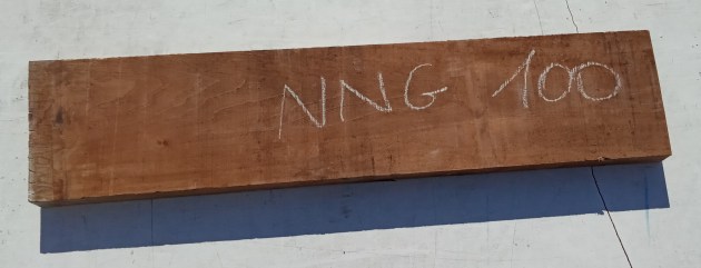 Tavola in legno di Noce Nazionale grezzo non refilato