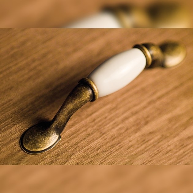 Emuca Maniglie per mobile, interasse 76 mm, Zama e ceramica, Bronzo, 20 u.